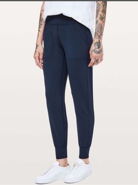 LULULEMON • Align High-Rise Jogger Full Length
True Navy - size 8 high rise nulu